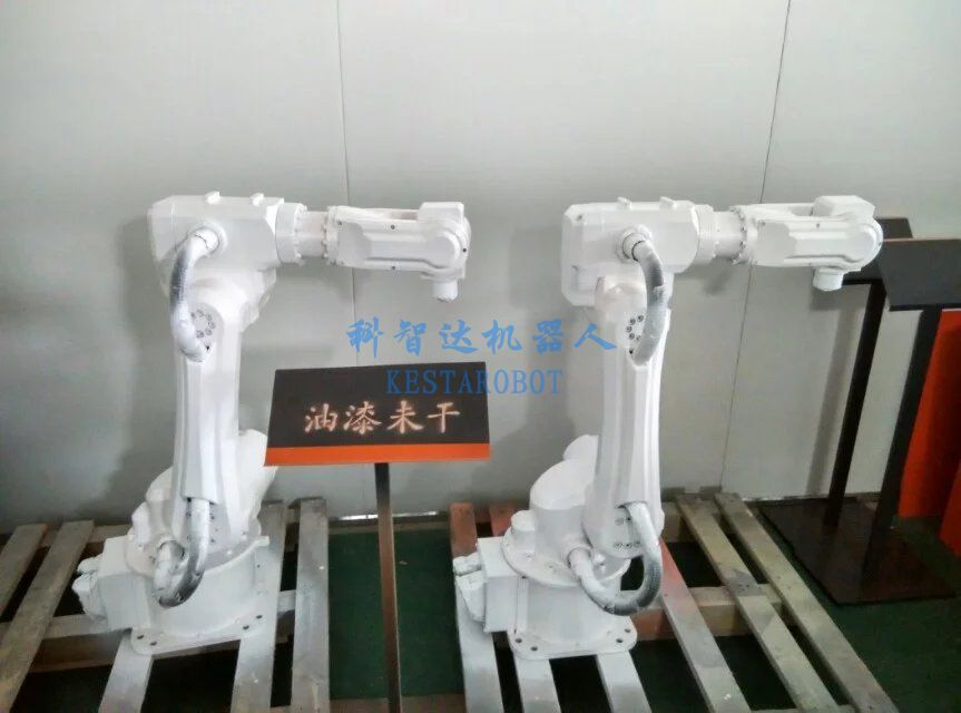 電子管轉臺噴涂機器人(圖3) 電子管轉臺噴涂機器人(圖3)