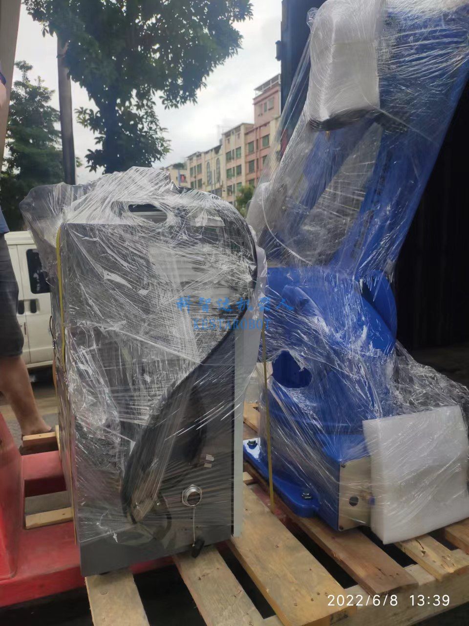 四軸六軸機(jī)器人出貨(圖6) 四軸六軸機(jī)器人出貨(圖6)